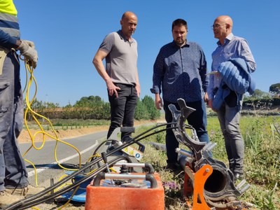 Recta final de les obres d'interconnexió entre les dues xarxes de distribució d’aigua d’Alcarràs per millorar el subministrament al nucli urbà