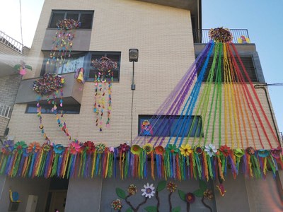 Un total de 24 balcons participen enguany al Concurs de Balcons de la Festa Major d’Alcarràs